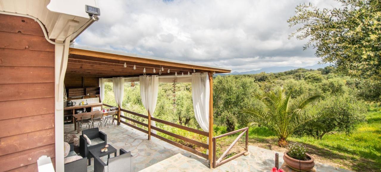 Hakuna Matata Holidays Wooden Lodge With Airco & Pool In Greek Olive Grove Methoni  Esterno foto