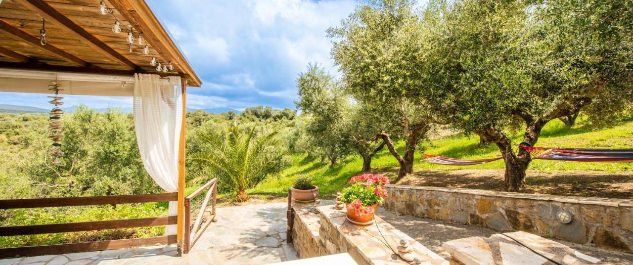 Hakuna Matata Holidays Wooden Lodge With Airco & Pool In Greek Olive Grove Methoni  Esterno foto