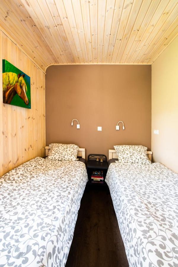 Hakuna Matata Holidays Wooden Lodge With Airco & Pool In Greek Olive Grove Methoni  Esterno foto